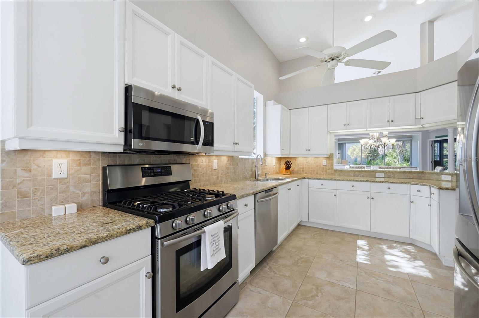 UNIVERSITY PARK COUNTRY CLUB - Residential