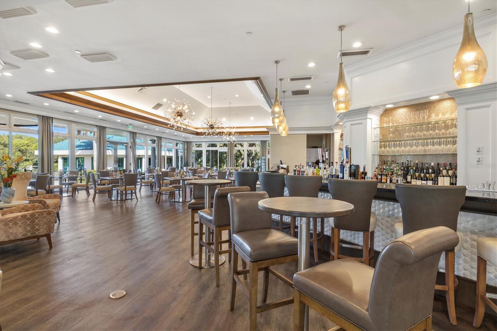 UNIVERSITY PARK COUNTRY CLUB - Residential
