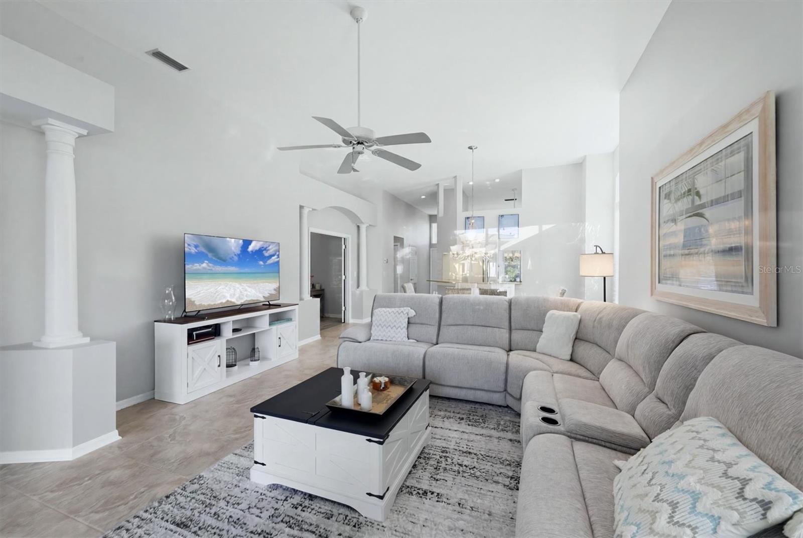 UNIVERSITY PARK COUNTRY CLUB - Residential