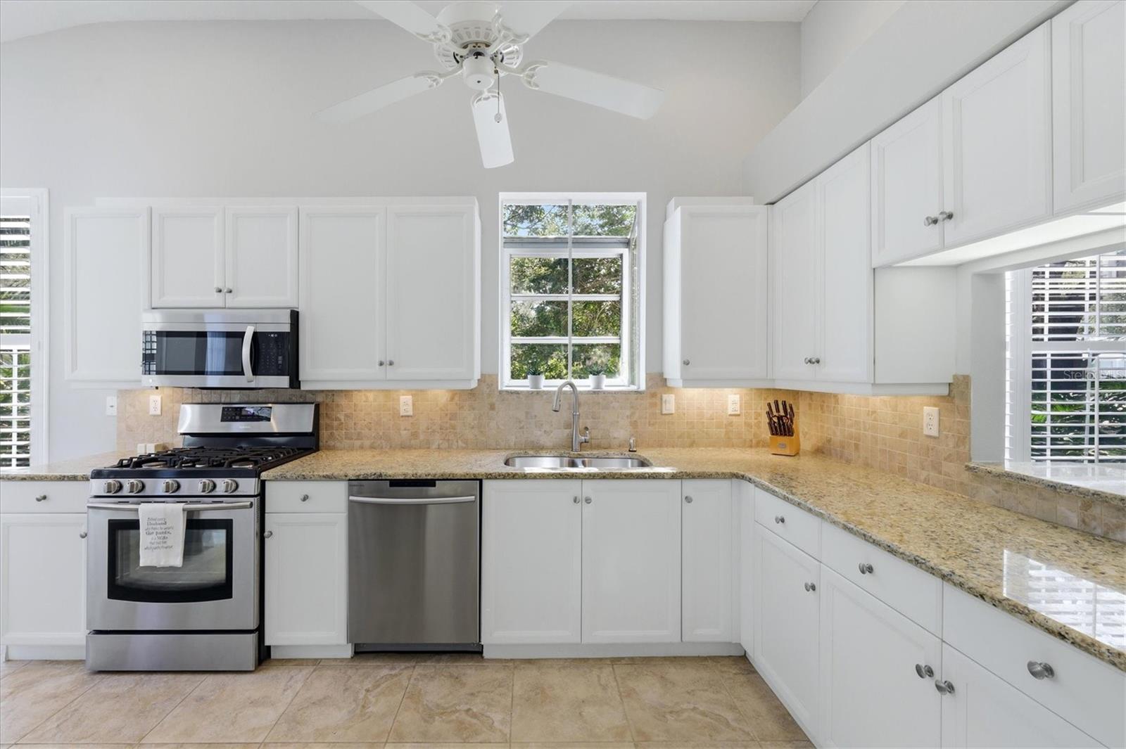 UNIVERSITY PARK COUNTRY CLUB - Residential