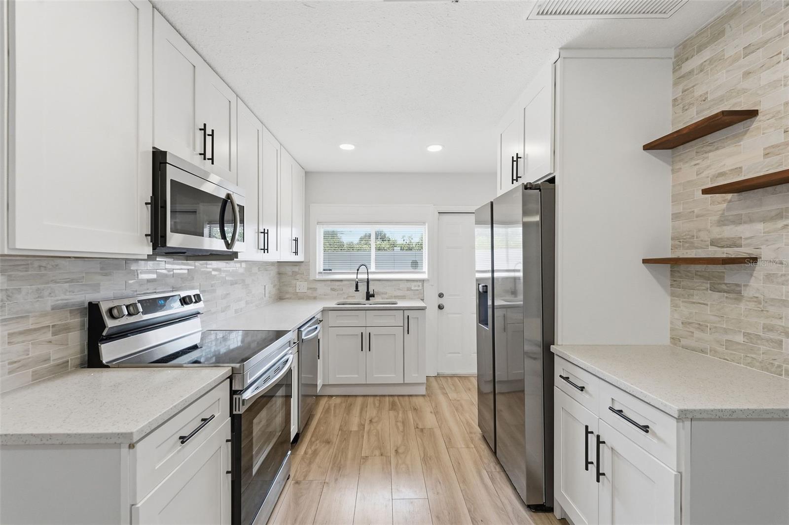 LAKEVIEW HEIGHTS - Residential