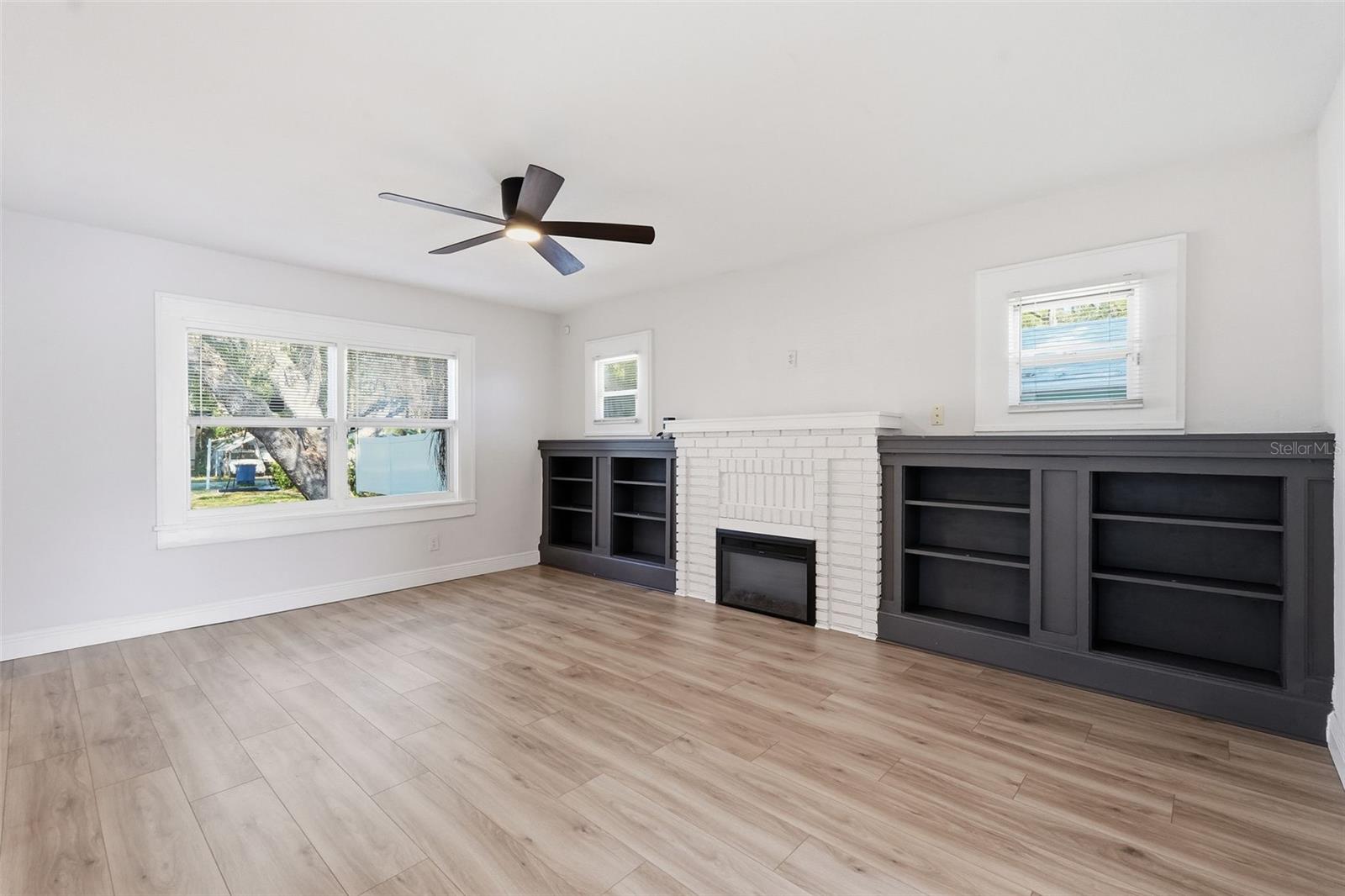 LAKEVIEW HEIGHTS - Residential