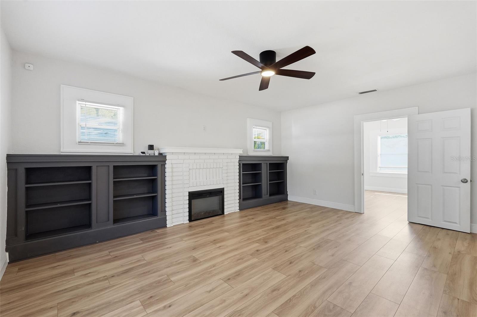 LAKEVIEW HEIGHTS - Residential