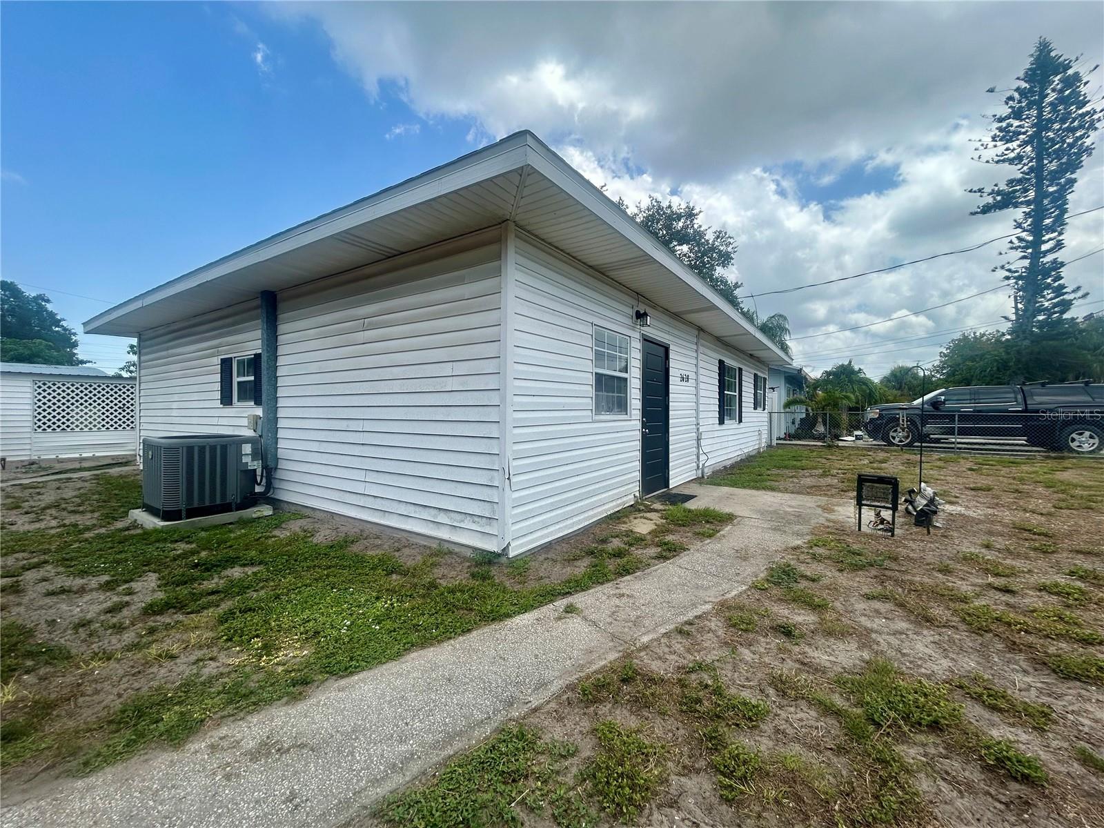 ORANGE GROVE PARK SEC 10 TOWNSHIP 35S RANGE 17E - Residential