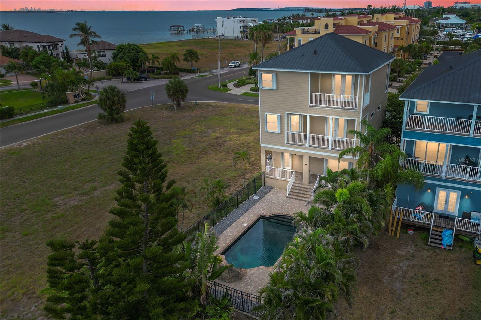 APOLLO KEY VILLAGE - Residential