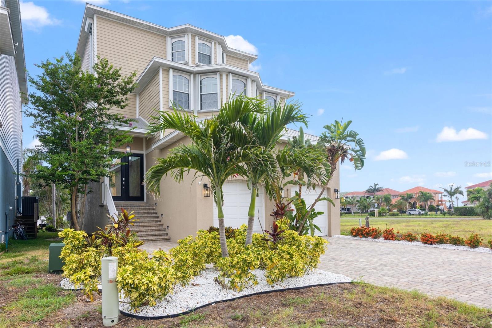 APOLLO KEY VILLAGE - Residential