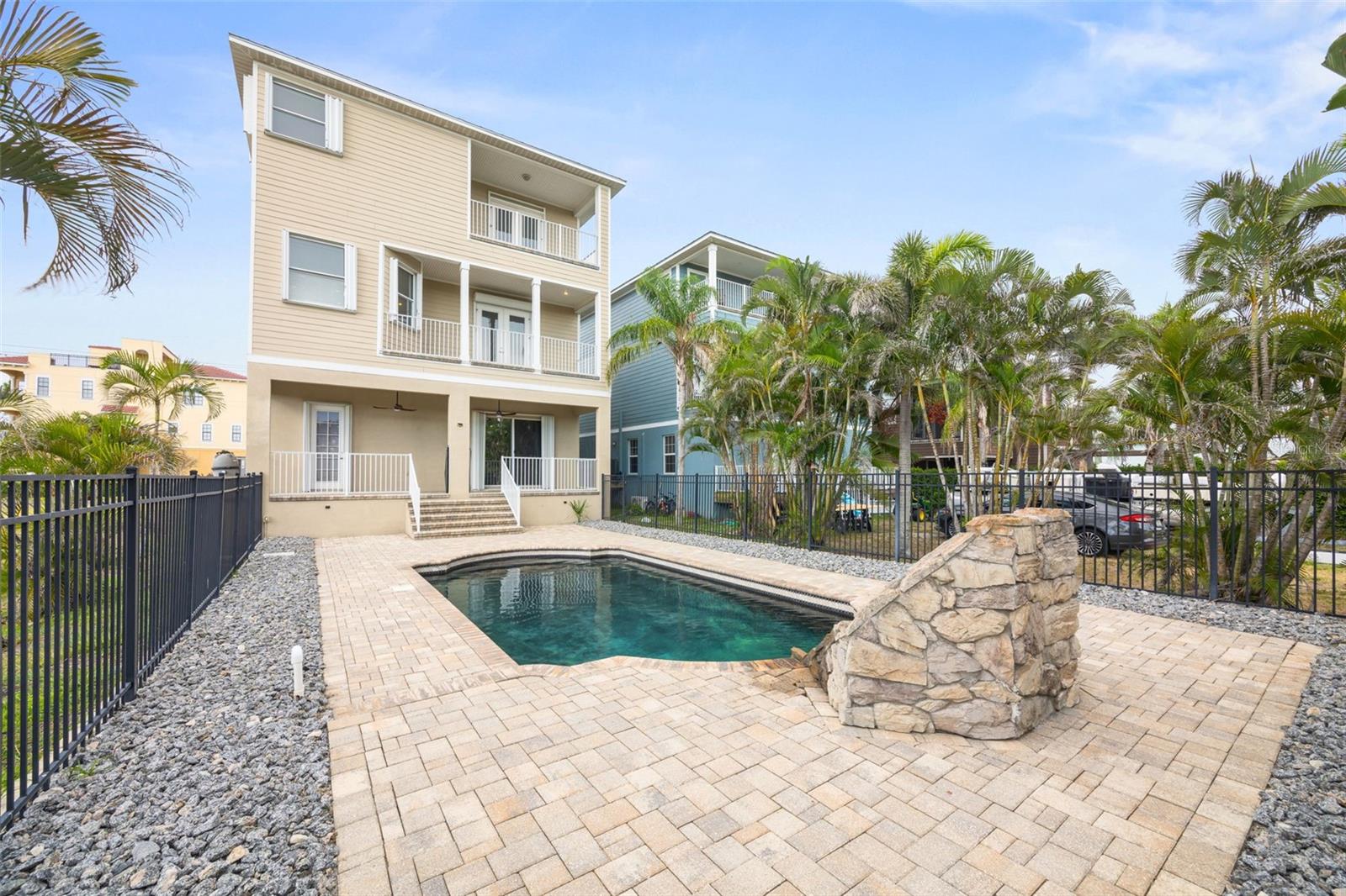 APOLLO KEY VILLAGE - Residential