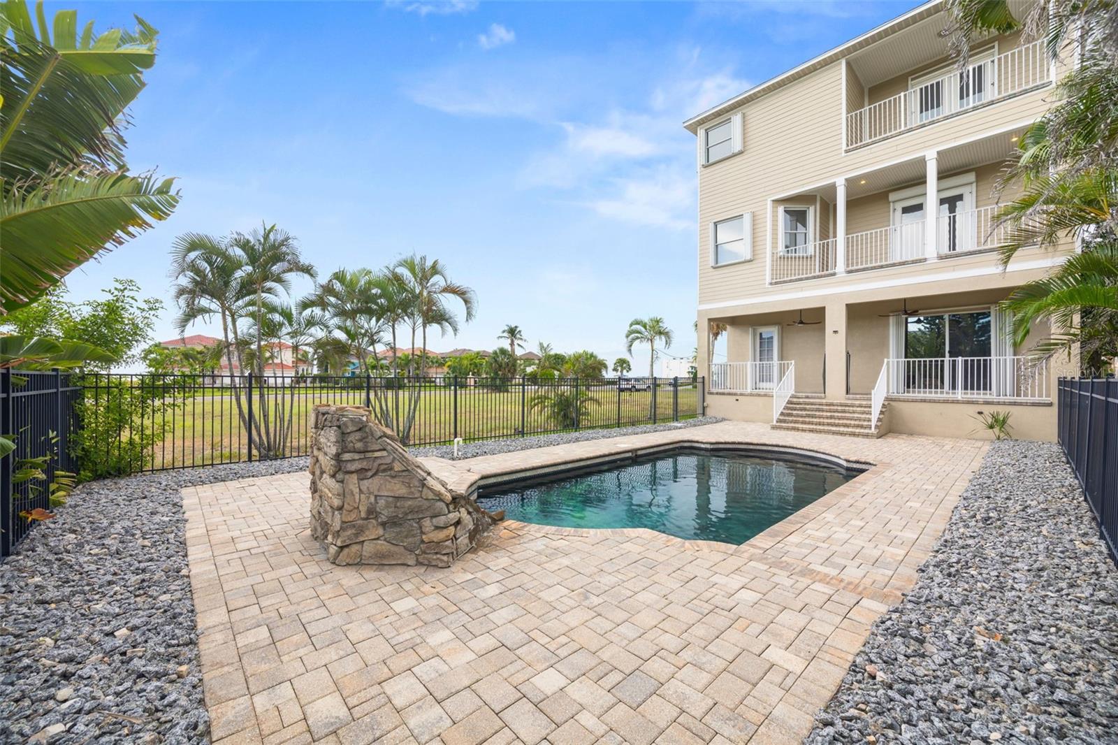 APOLLO KEY VILLAGE - Residential