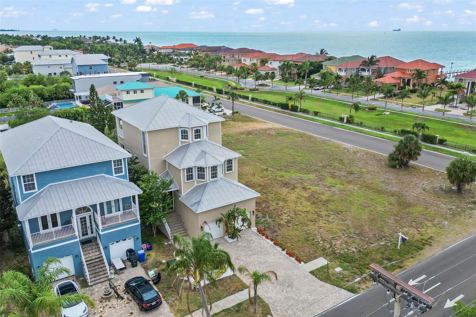 APOLLO KEY VILLAGE - Residential