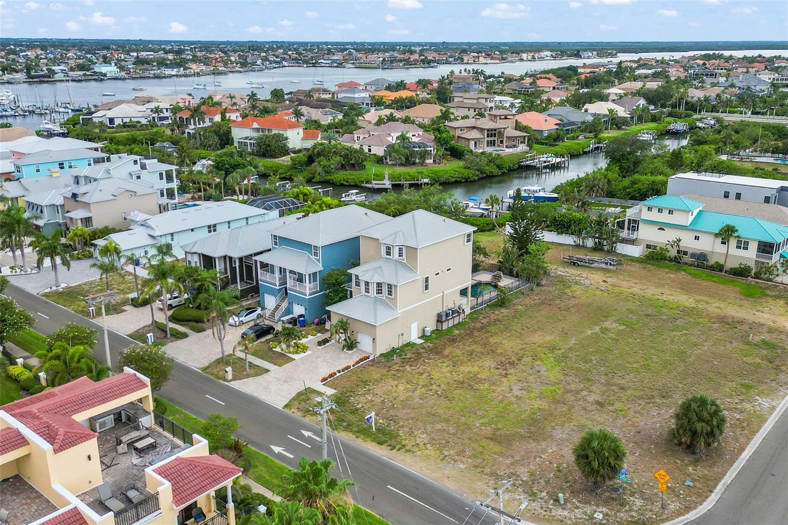 APOLLO KEY VILLAGE - Residential
