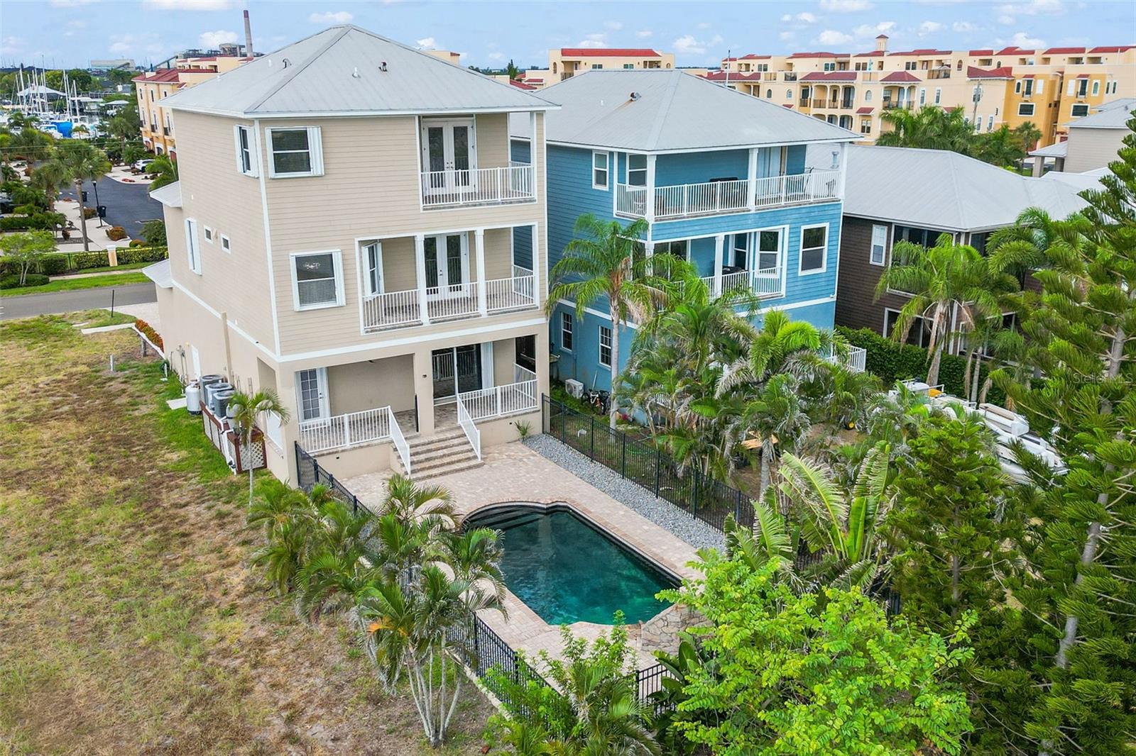 APOLLO KEY VILLAGE - Residential