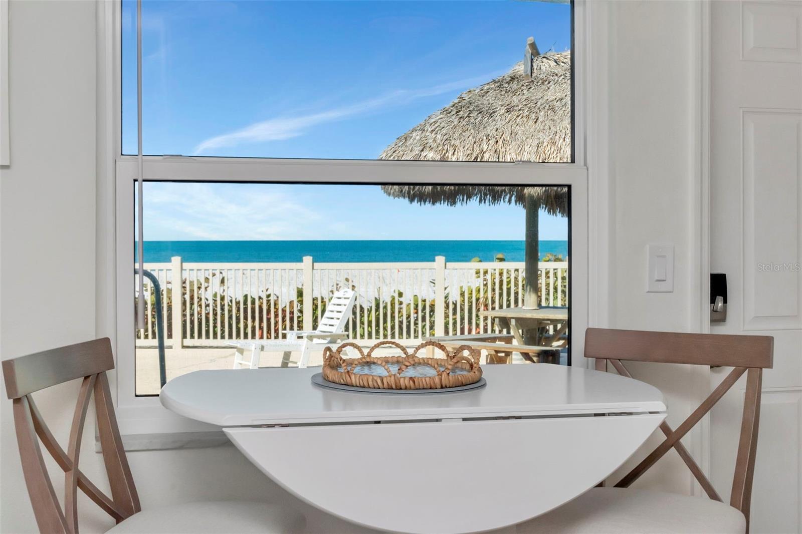 CHATEAU CONDO THE - Residential