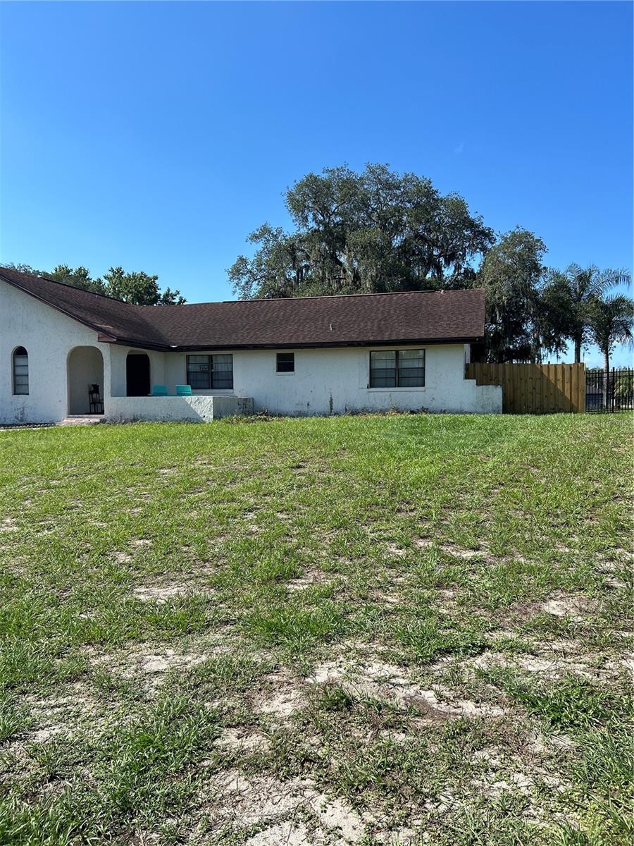 WALK IN WATER LAKE ESTATES PH 03 - Residential