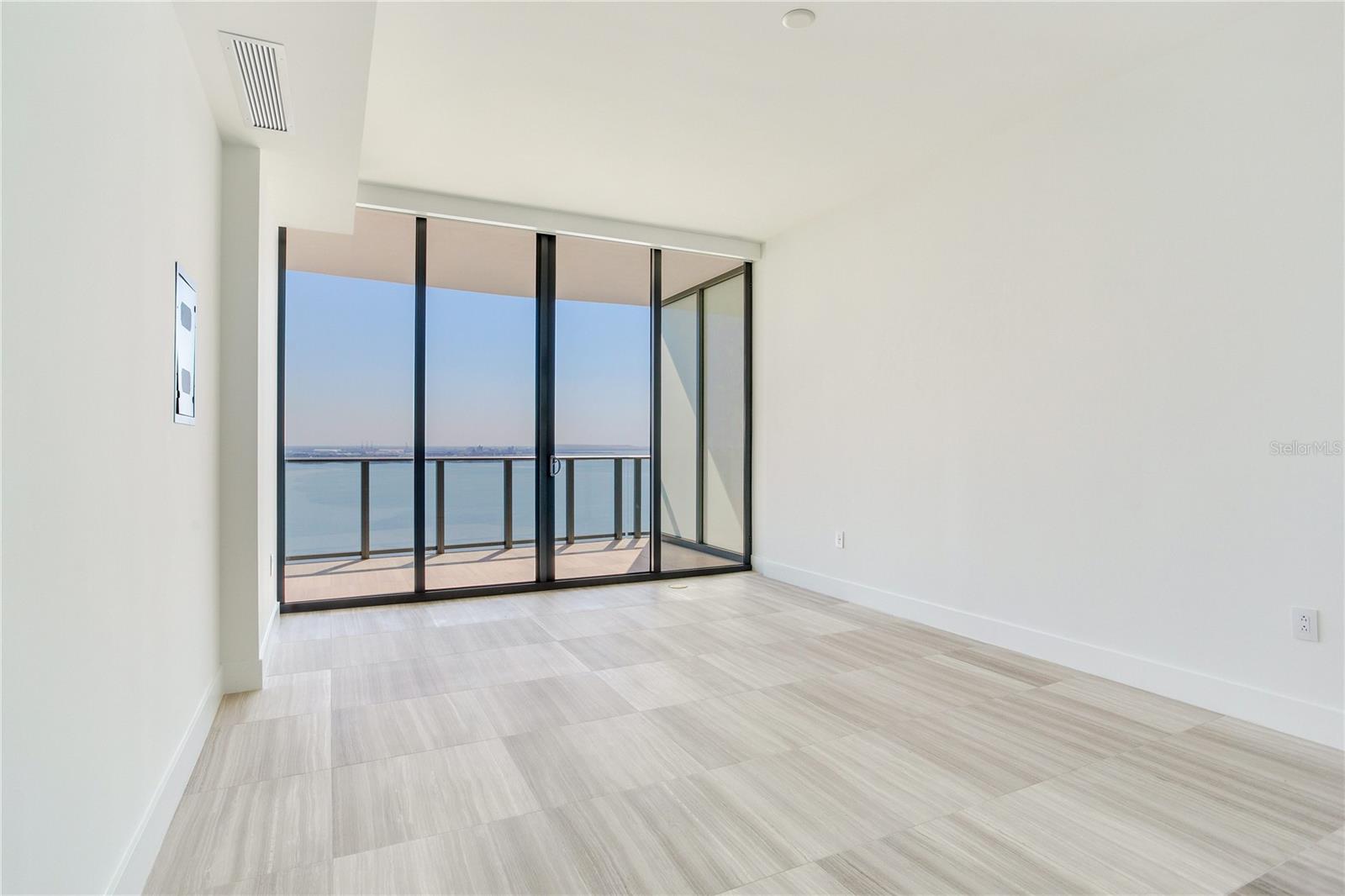 BAYSHORE YSABELLA CONDOMINIUM - Residential