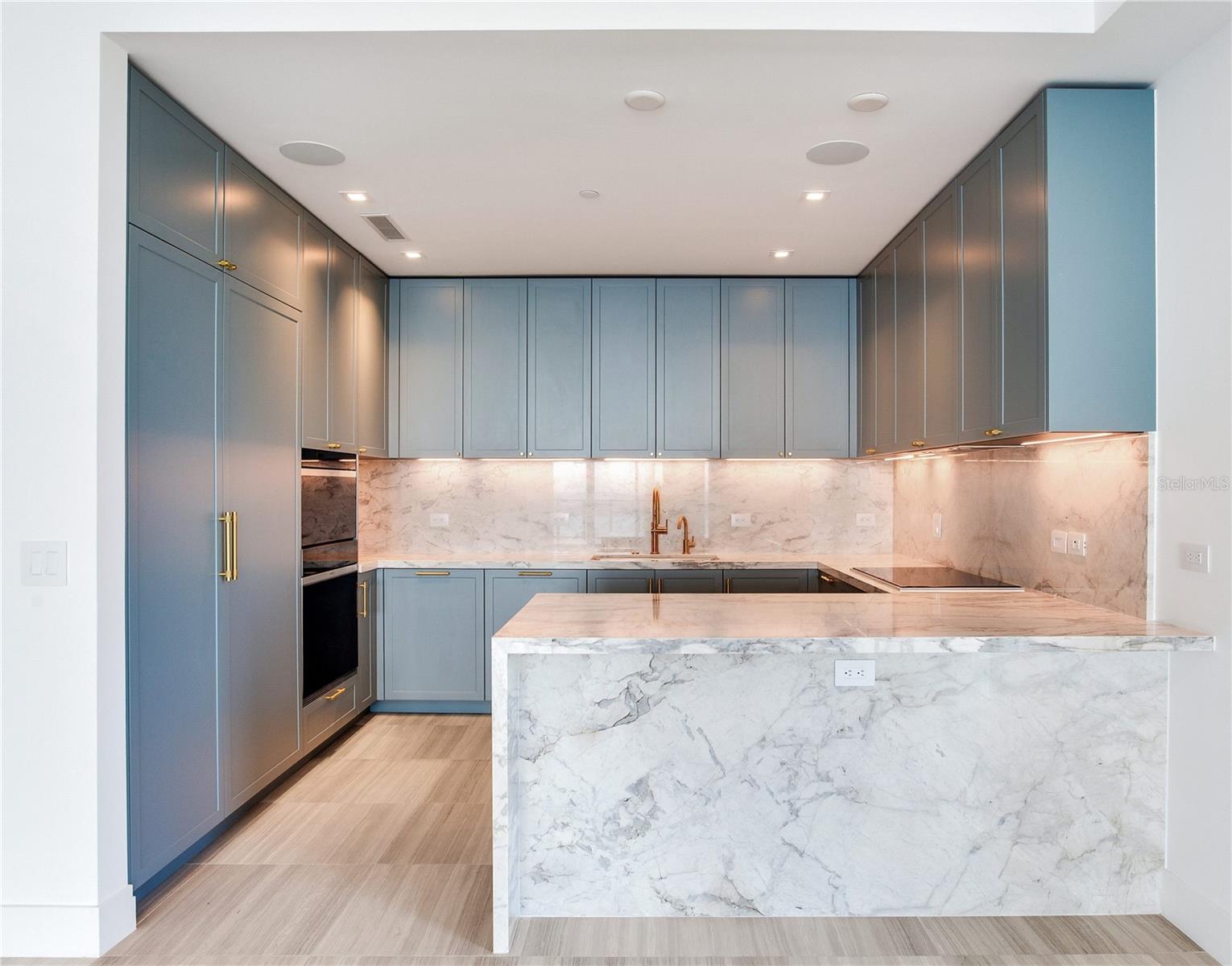 BAYSHORE YSABELLA CONDOMINIUM - Residential