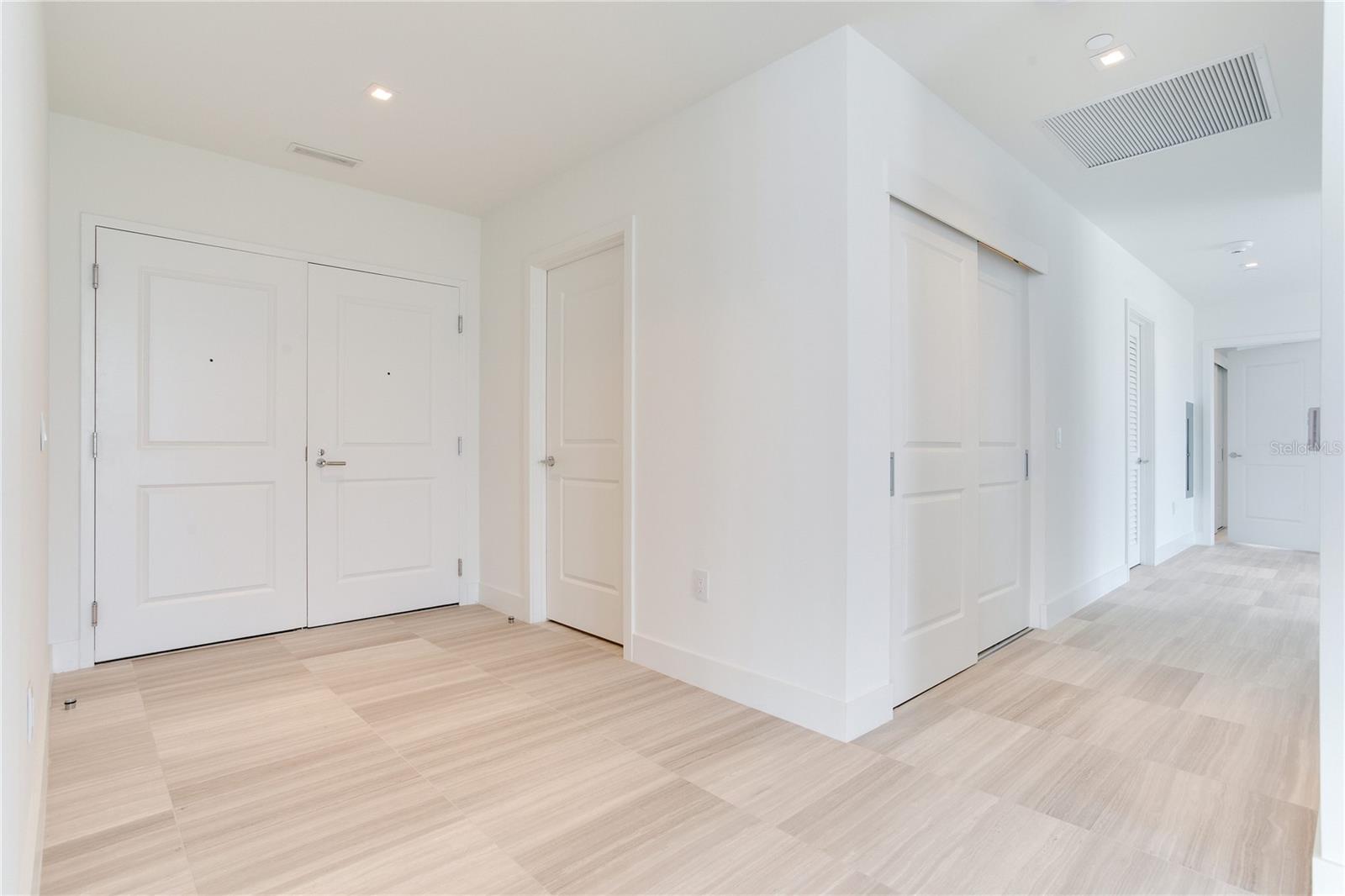 BAYSHORE YSABELLA CONDOMINIUM - Residential
