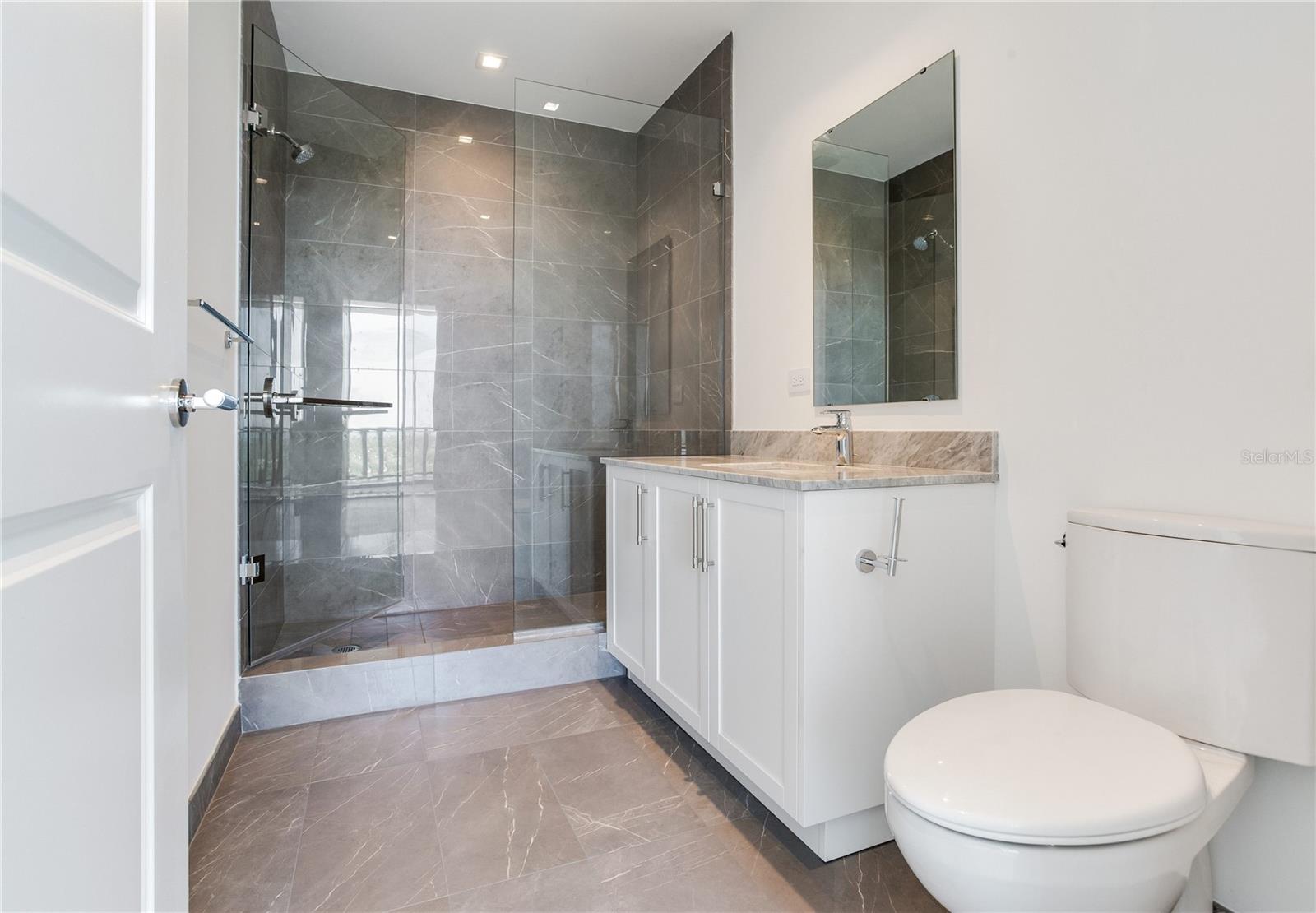 BAYSHORE YSABELLA CONDOMINIUM - Residential