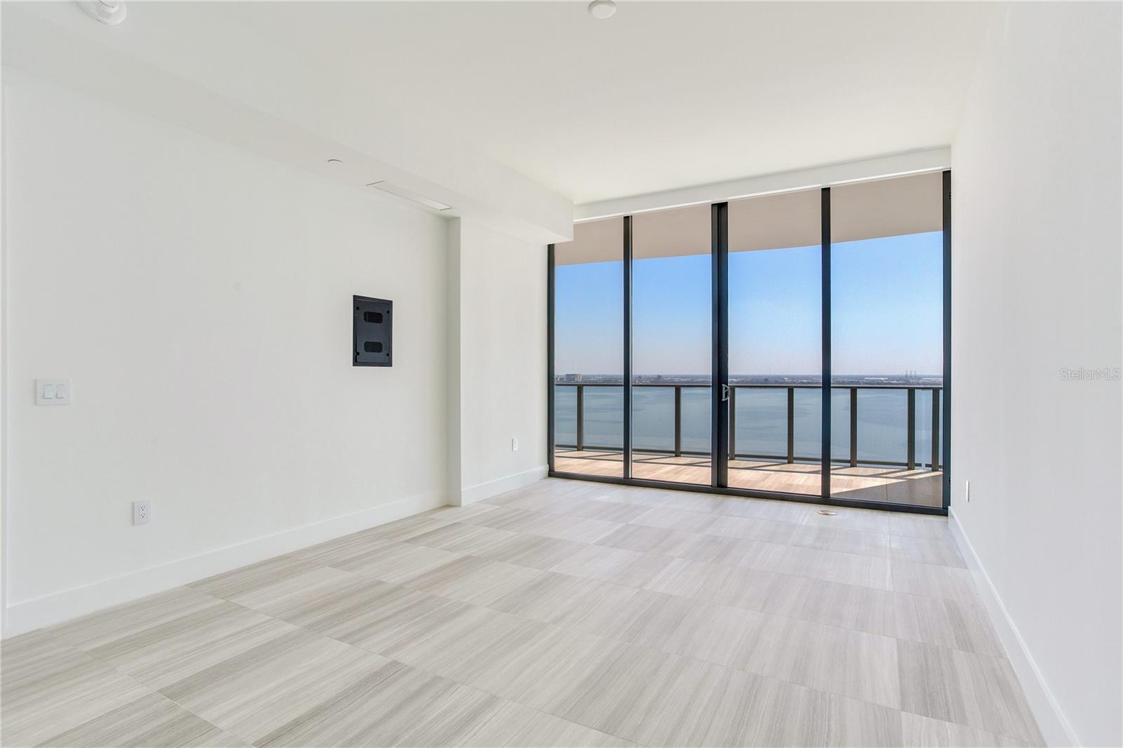 BAYSHORE YSABELLA CONDOMINIUM - Residential
