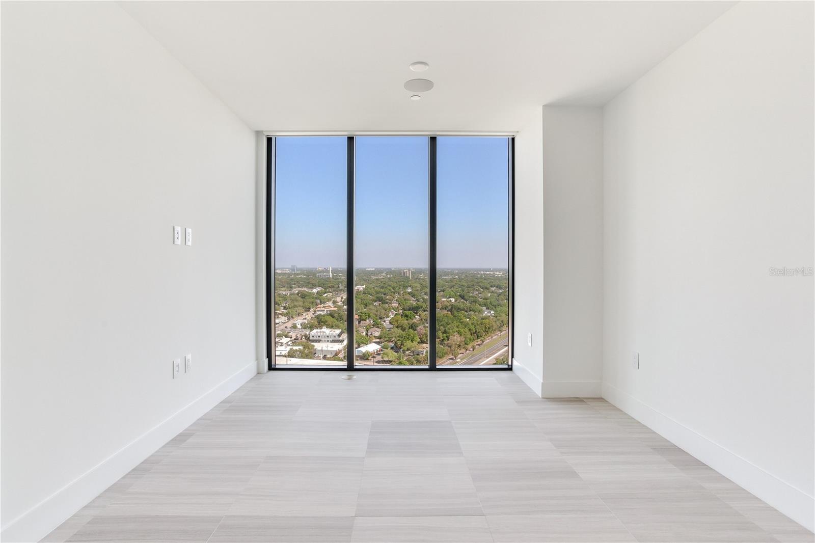 BAYSHORE YSABELLA CONDOMINIUM - Residential