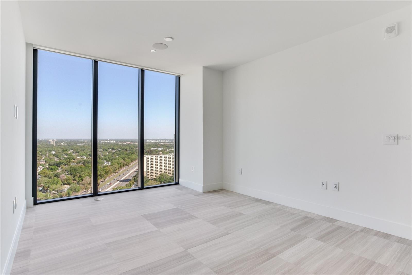 BAYSHORE YSABELLA CONDOMINIUM - Residential