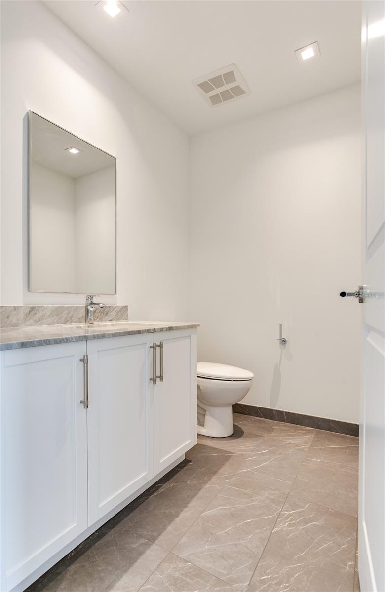 BAYSHORE YSABELLA CONDOMINIUM - Residential