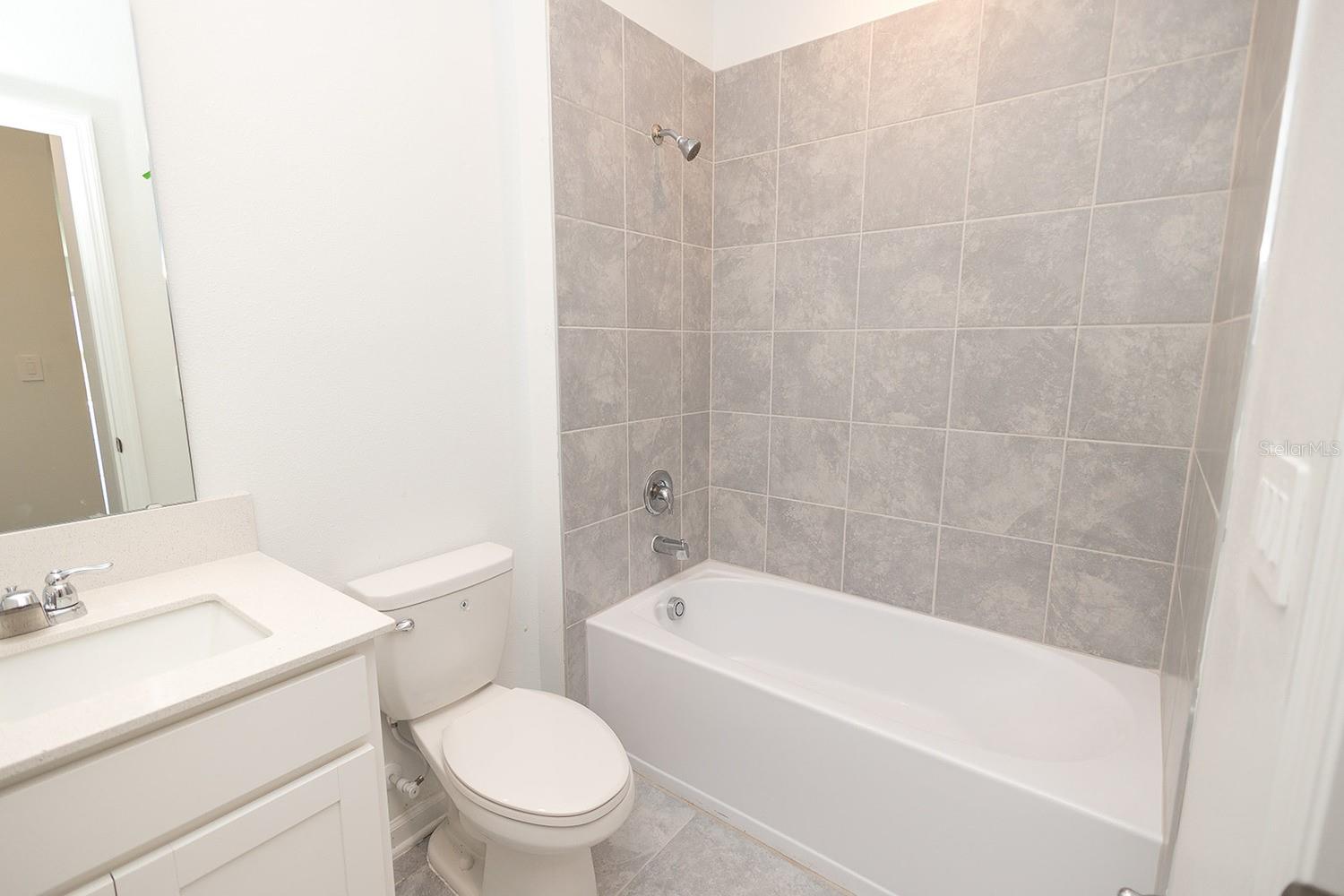 CASCADES PH 1A & 1B - Residential Lease