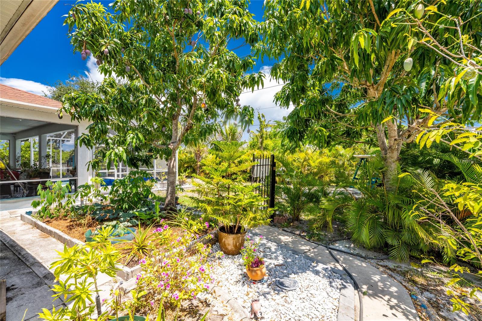PUNTA GORDA ISLES SEC 16 - Residential