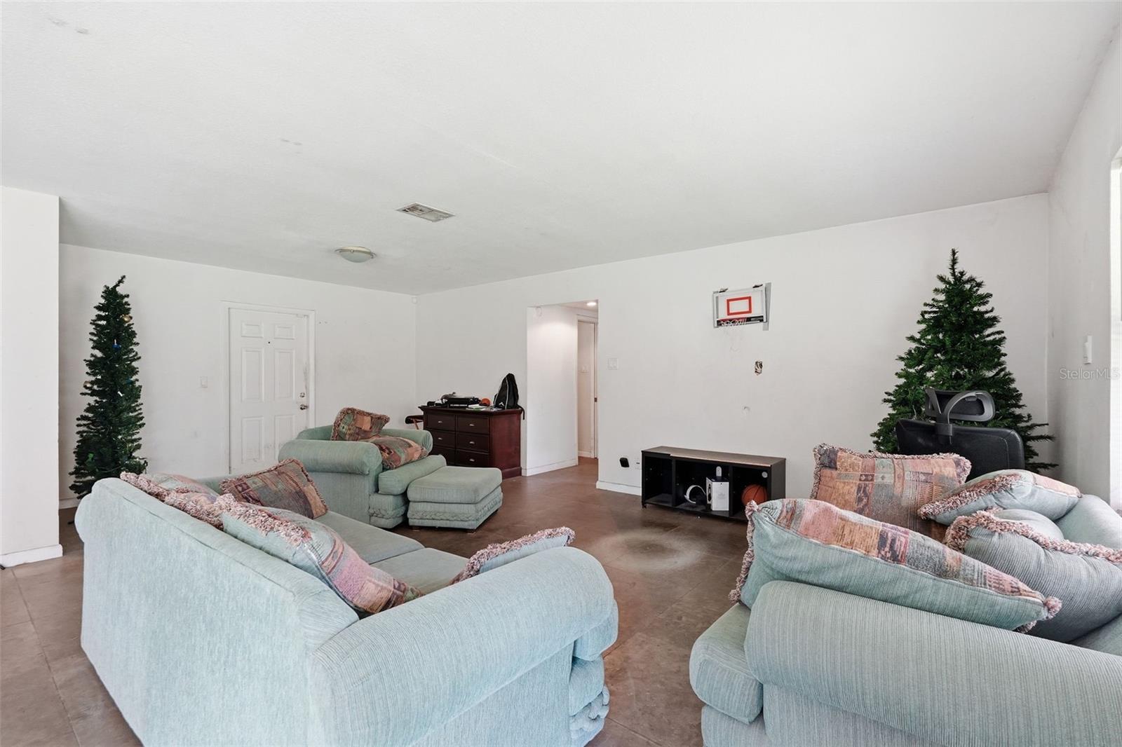 UNPLATTED - Residential