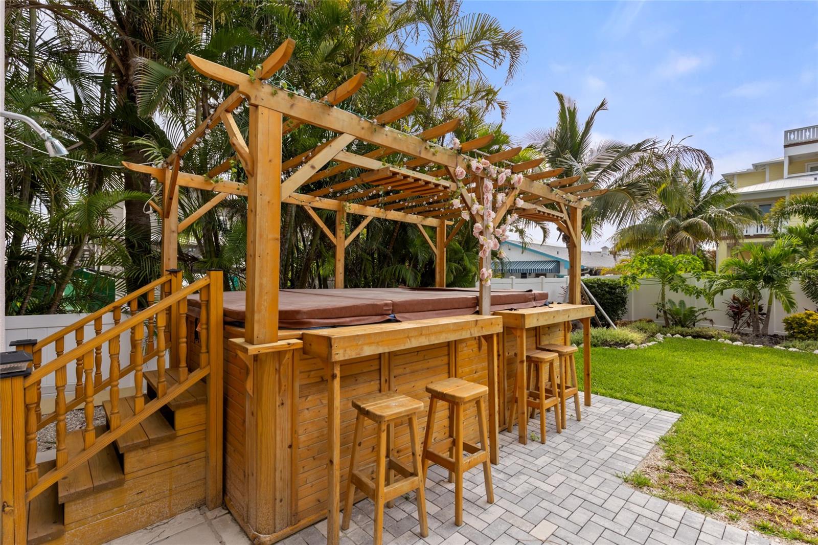 ANNA MARIA BEACH - Residential