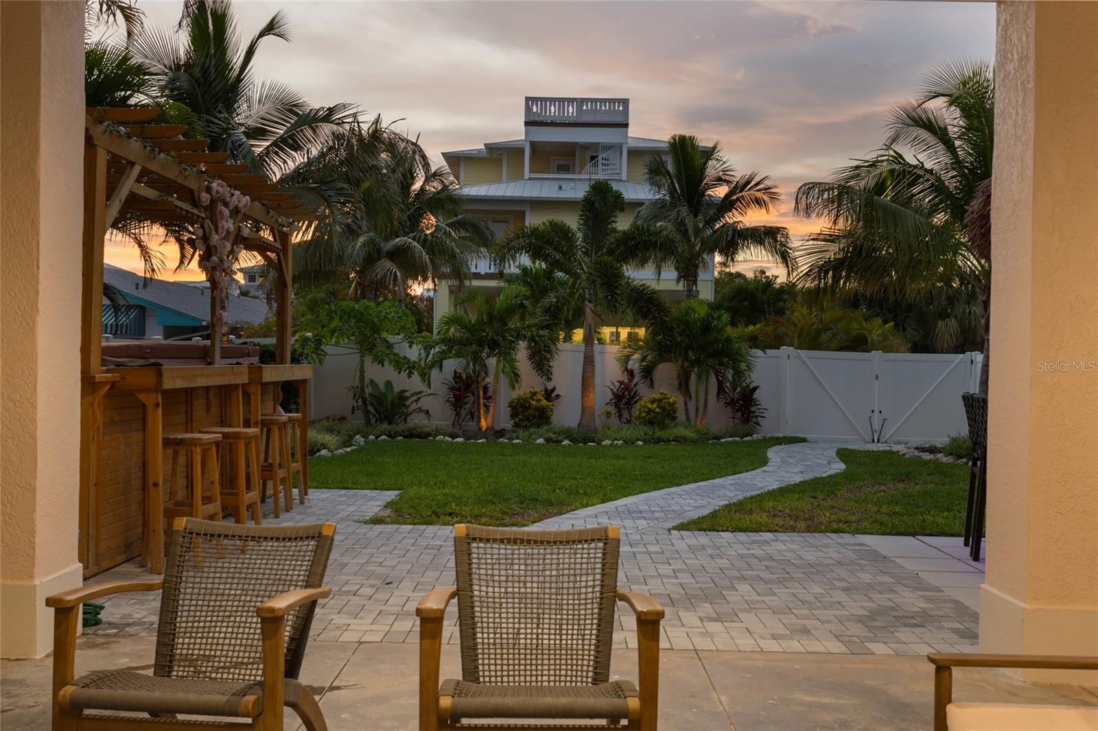 ANNA MARIA BEACH - Residential