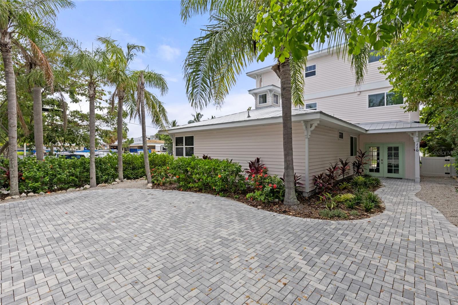 ANNA MARIA BEACH - Residential