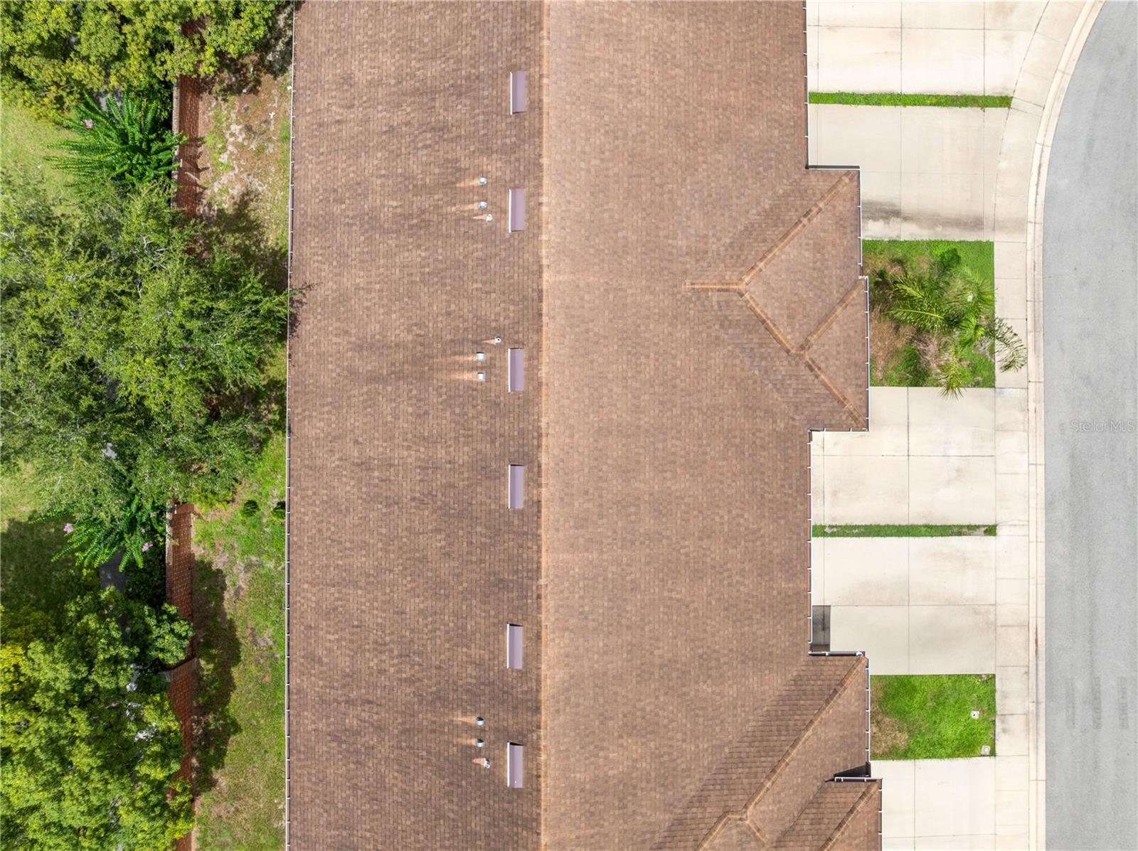 BARTON COURT - Residential