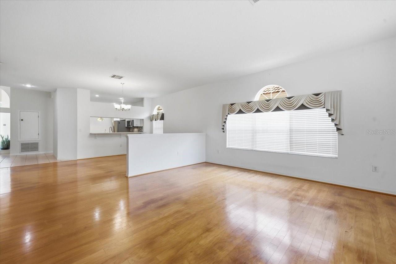 CRESCENT OAKS COUNTRY CLUB COVENTRY PH 5 - Residential