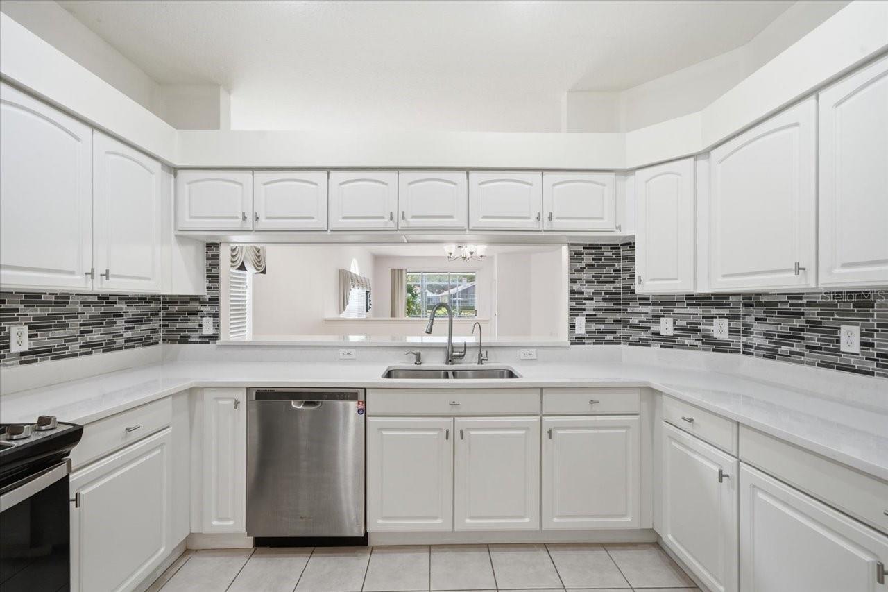 CRESCENT OAKS COUNTRY CLUB COVENTRY PH 5 - Residential