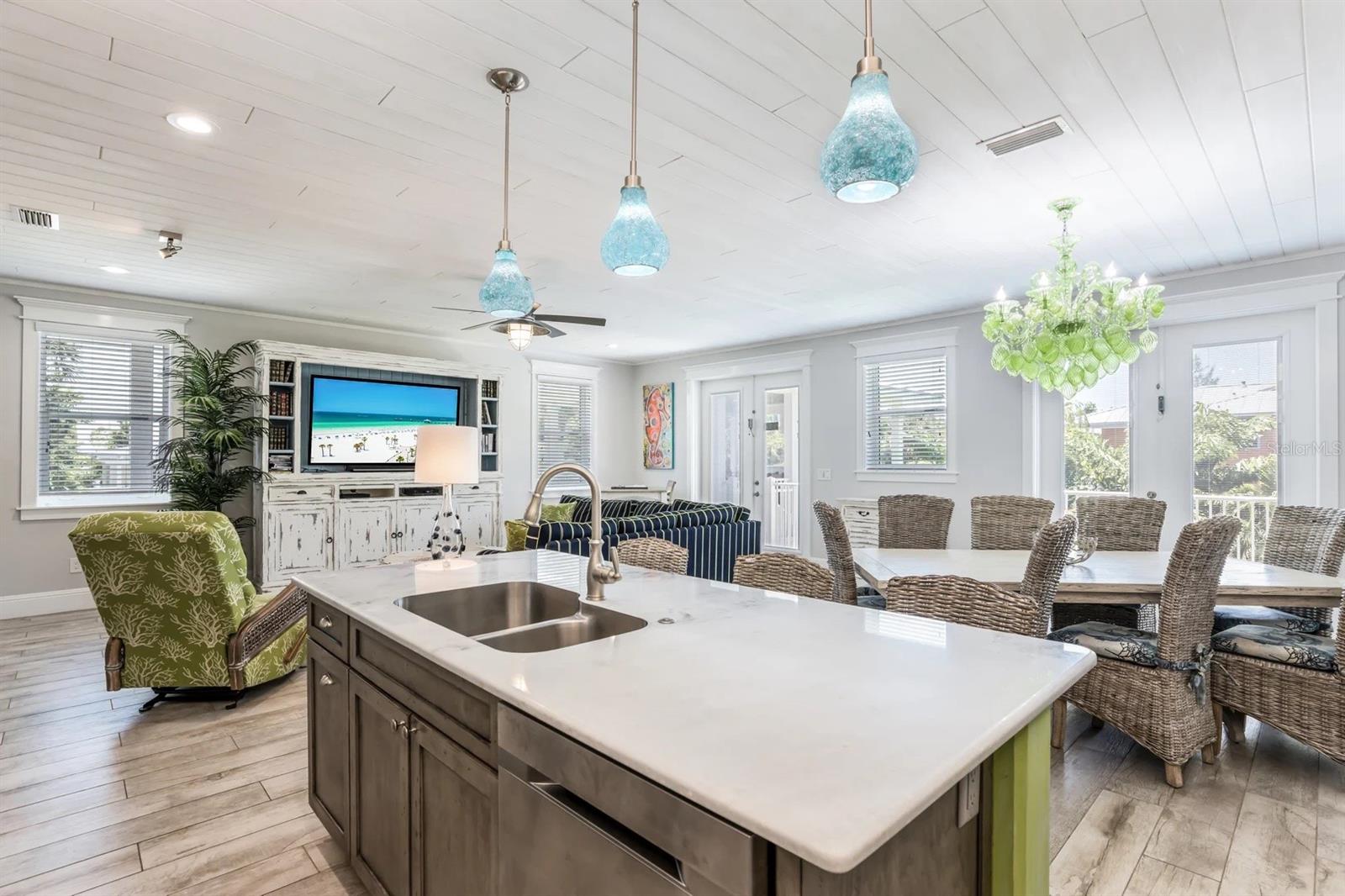 HOLMES BEACH DEV 1ST UNIT - Residential