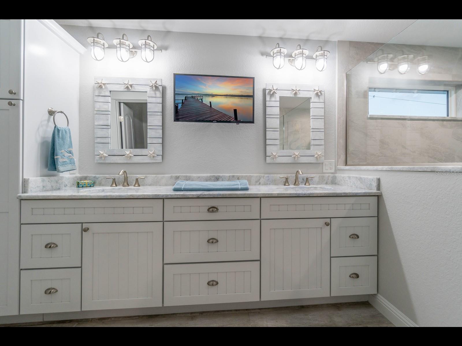 HOLMES BEACH DEV 1ST UNIT - Residential