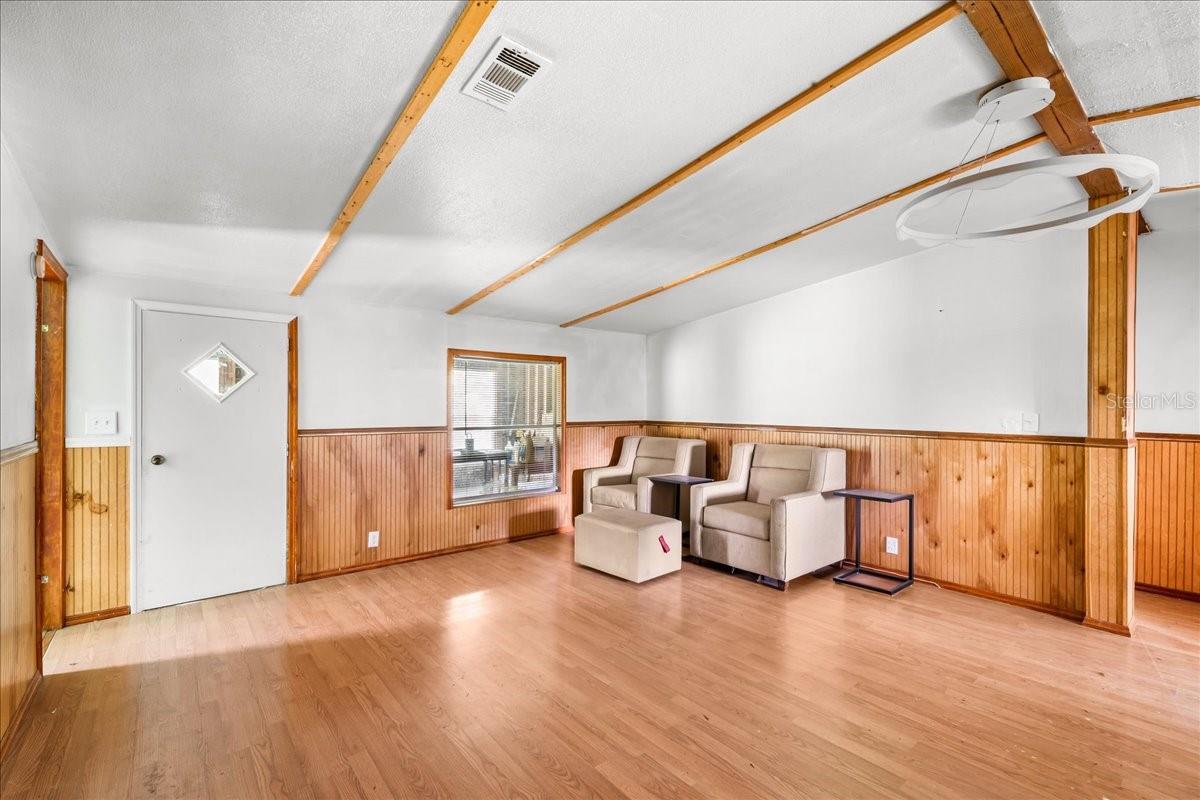 SILVER SPRINGS MANOR - Residential