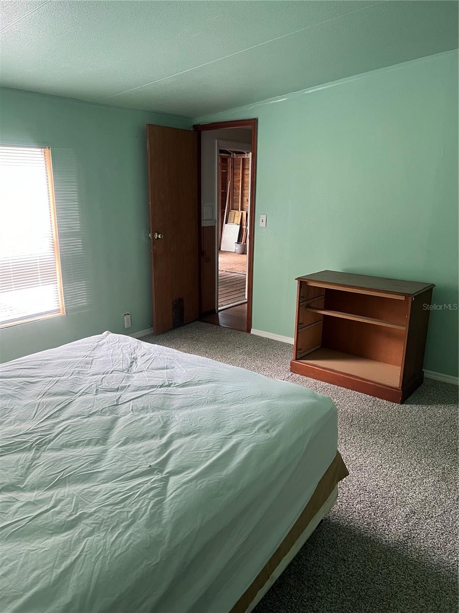 SILVER SPRINGS MANOR - Residential