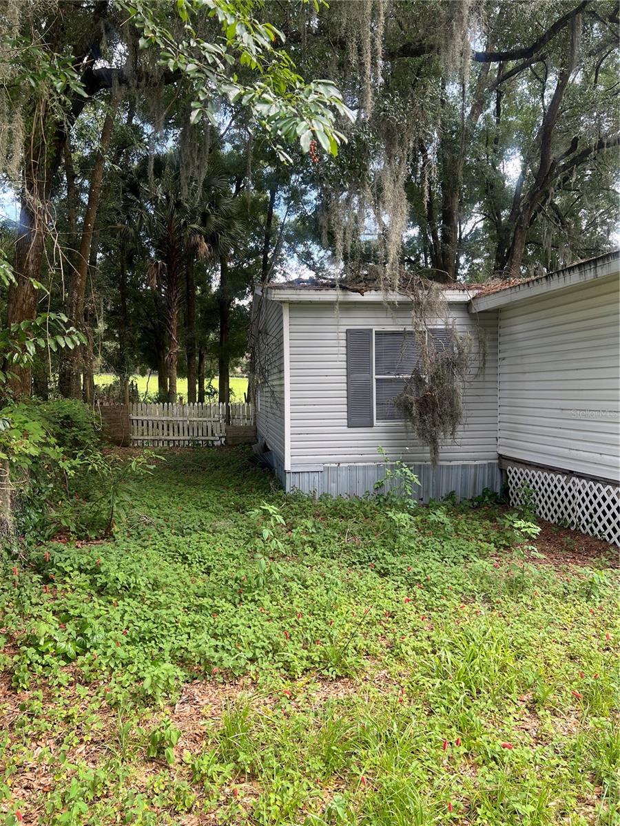 SILVER SPRINGS MANOR - Residential
