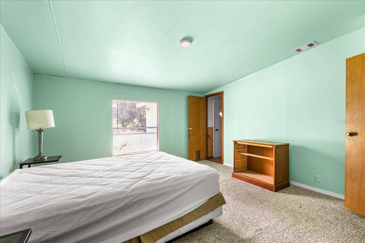 SILVER SPRINGS MANOR - Residential