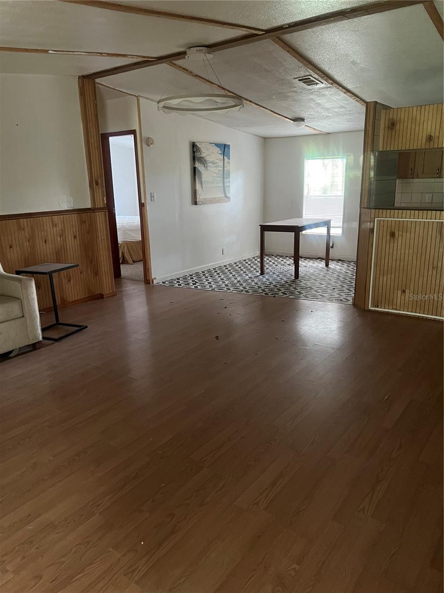 SILVER SPRINGS MANOR - Residential