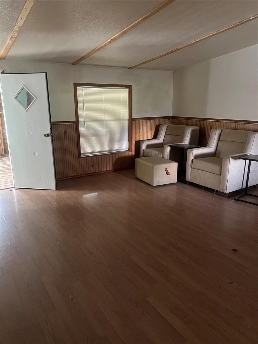 SILVER SPRINGS MANOR - Residential
