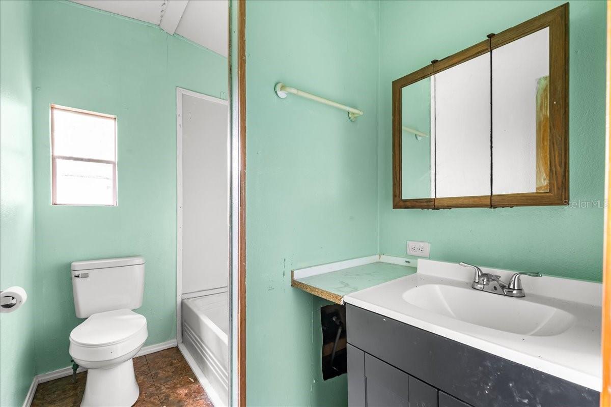 SILVER SPRINGS MANOR - Residential