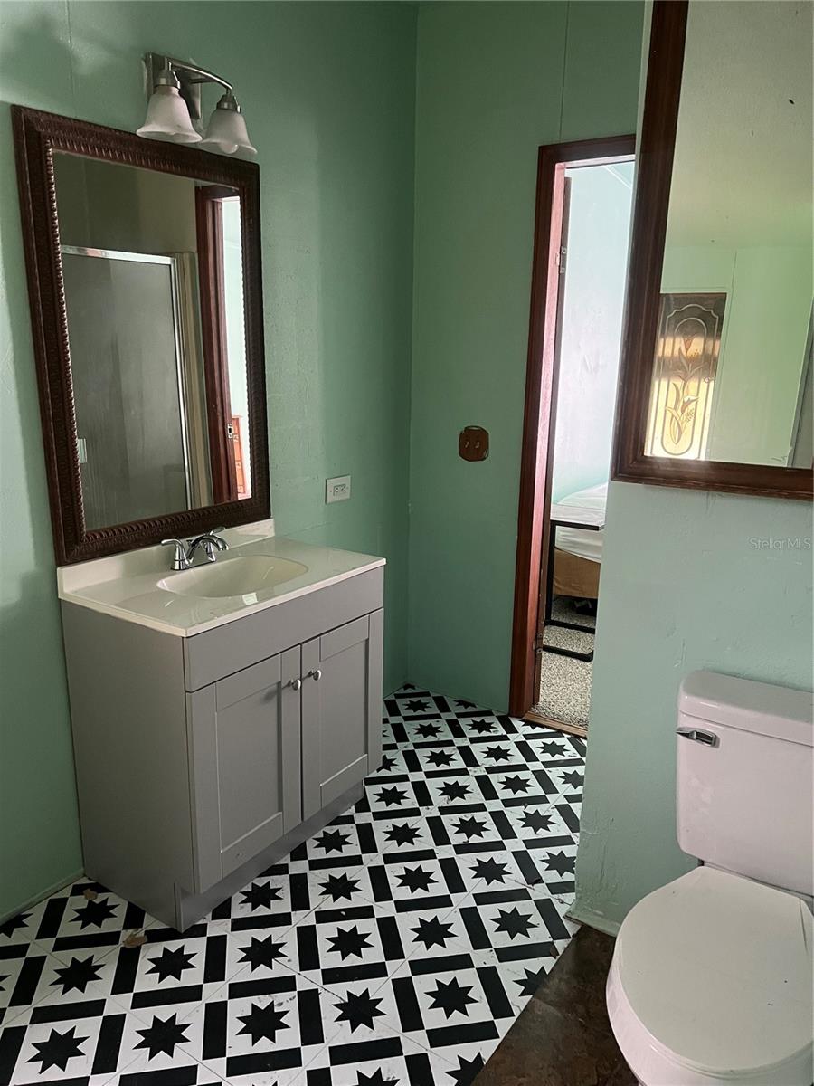 SILVER SPRINGS MANOR - Residential