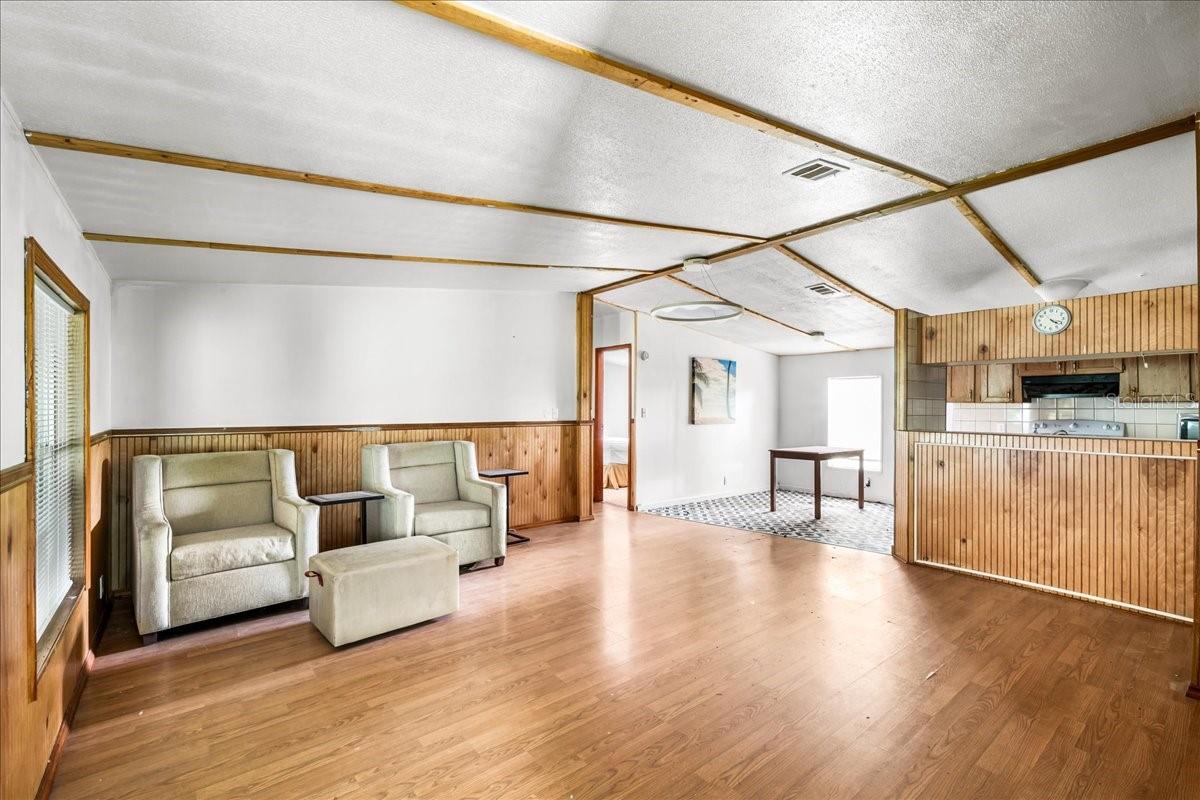 SILVER SPRINGS MANOR - Residential