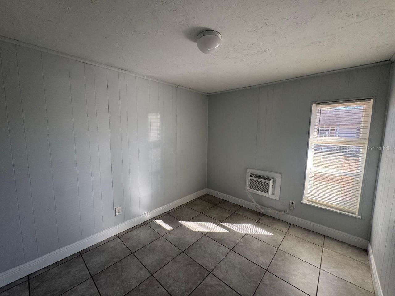 ACREAGE - Residential Lease