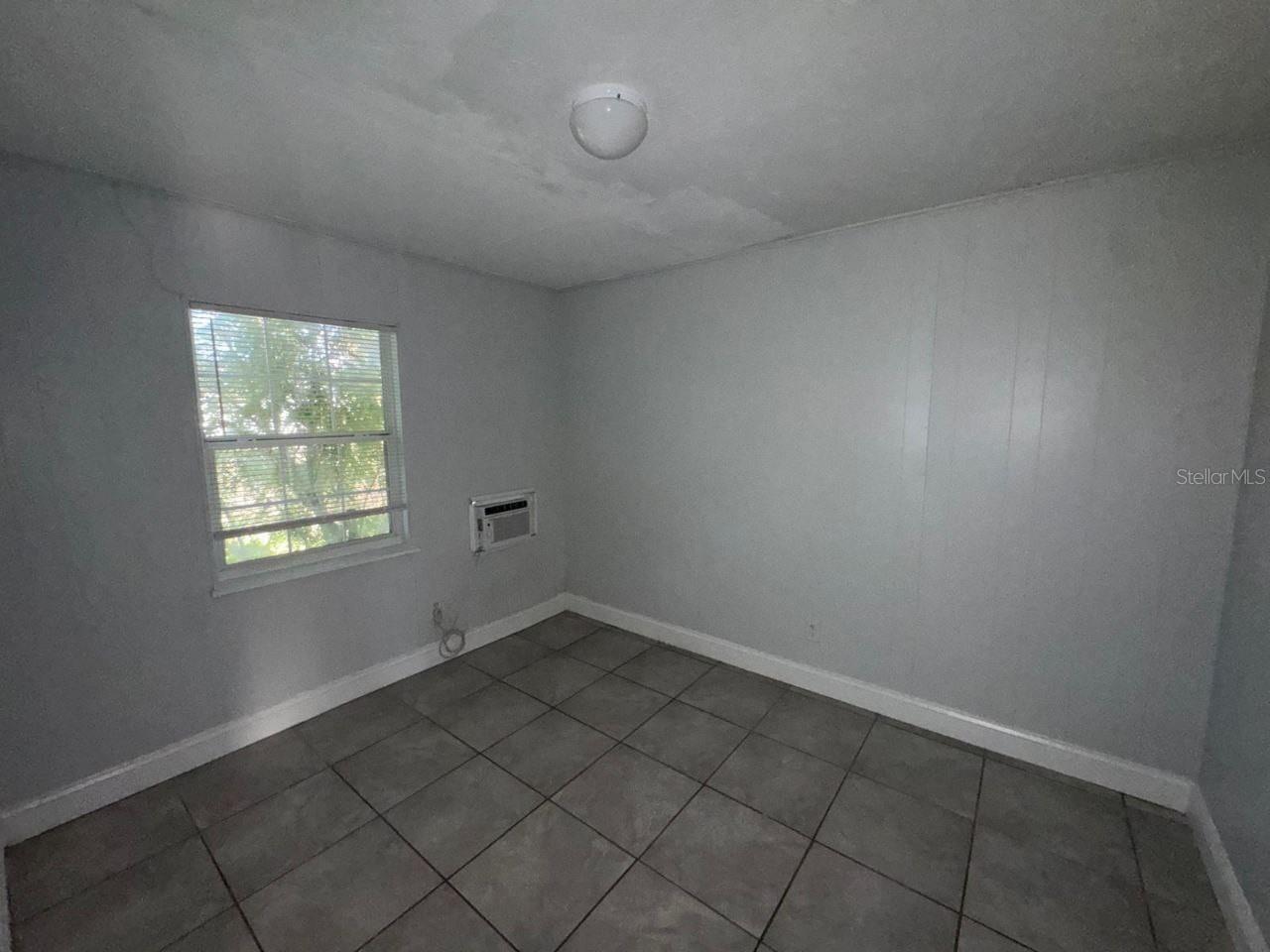ACREAGE - Residential Lease