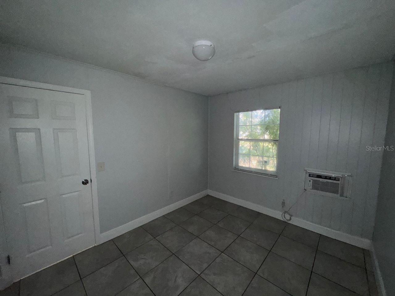 ACREAGE - Residential Lease