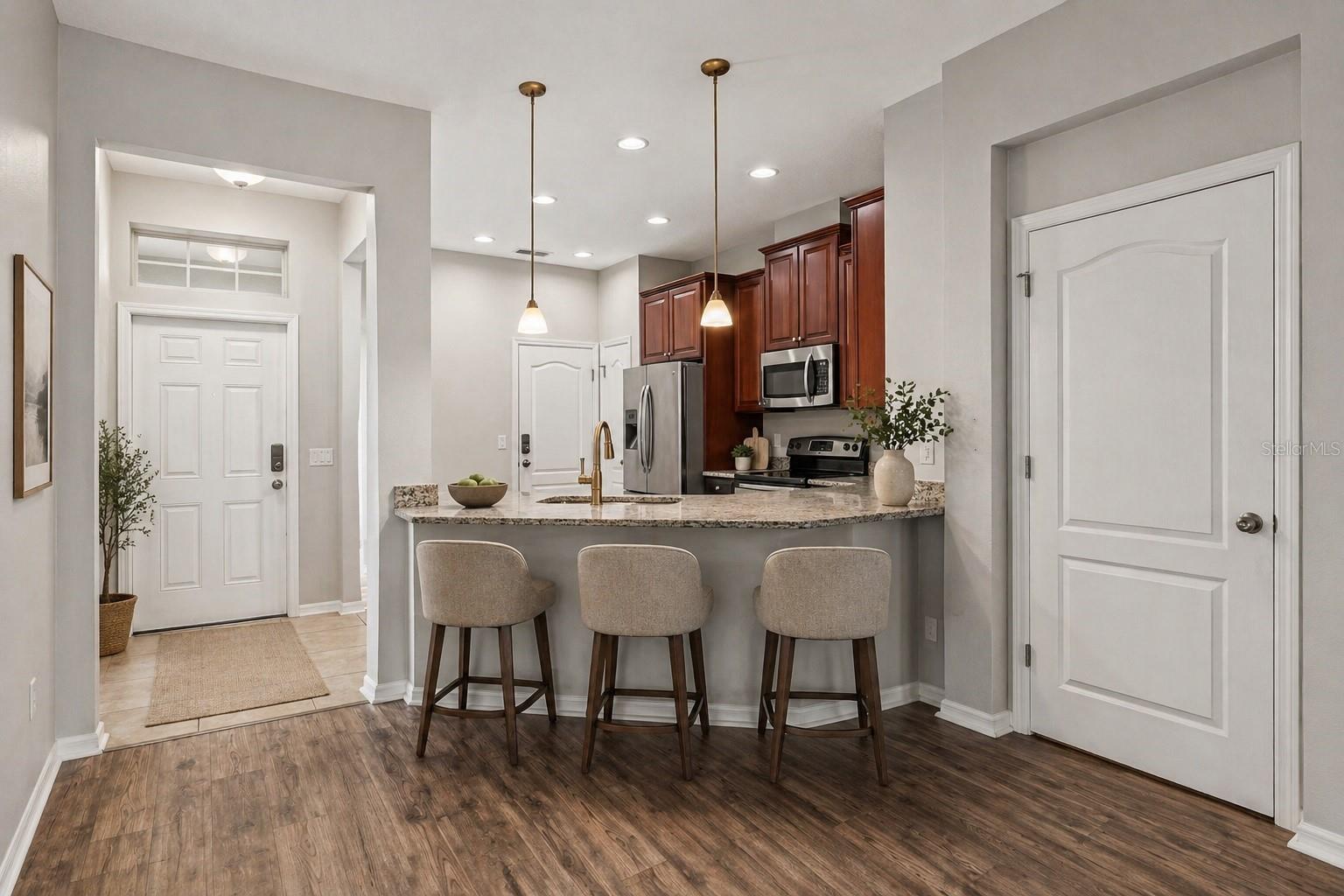 SOUTH HAMPTON - Residential