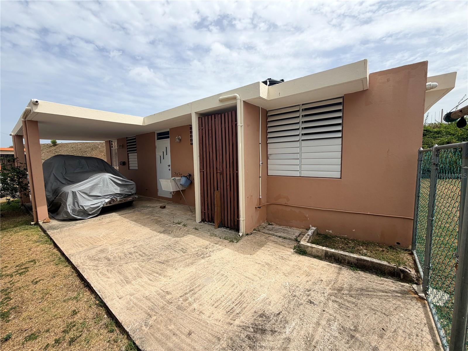 URB. LA NUEVA SALAMANCA - Residential